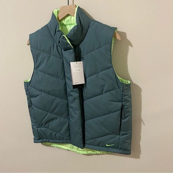 Nike Women's Therma Fit Repel Reversible Vest - Picture 4 of 15
